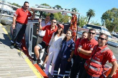 El Municipio de Tigre present� la lancha ambulancia �Esperanza�