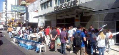 Frente a Edesur, vecinos lomenses convocaron al ruidazo