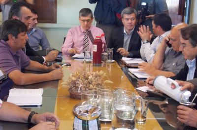 La Provincia ofert� un 20% y para gremios es insuficiente