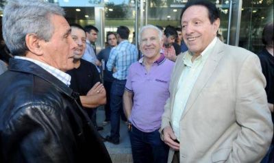 �Carlos Quintana de UPCN se suma al massismo?