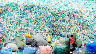 Argentina: tiran 12 millones de botellas de pl�stico por d�a  