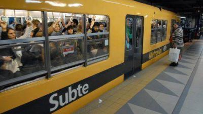 Garc�a Vilas pone en debate la L�nea E de Subte