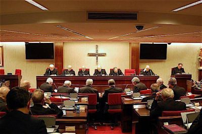 La Conferencia Episcopal Espa�ola reelige presidente al cardenal Bl�zquez