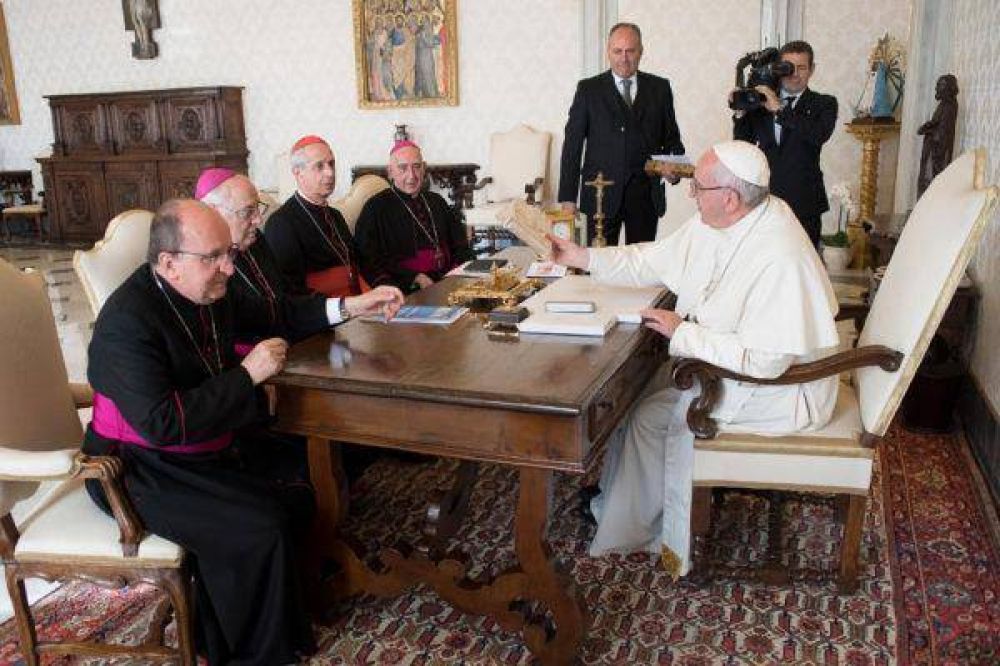 Los obispos argentinos saludaron al Papa por el cuarto aniversario del inicio de su pontificado