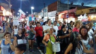 Munro: marcha de antorchas en defensa de la educaci�n p�blica