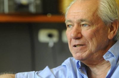 Massistas y el PD eval�an romper Cambia Mendoza