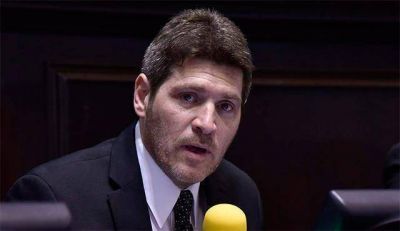 Castello: �Baradel sigue con la toma de rehenes�