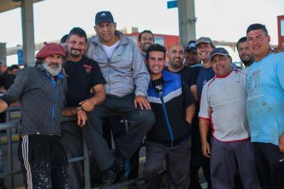 Estibadores eventuales bloquearon acceso al puerto