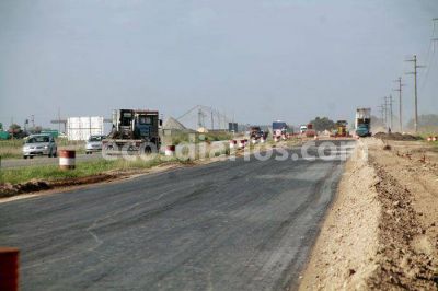 Estiman que en junio estar�a lista la doble v�a en el acceso a Quequ�n