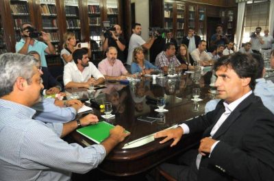 Conflicto docente caliente: el paro sigue, algunos gremios aflojan y Vidal toma la palabra