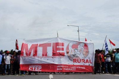 Movimientos sociales protestan con ollas populares y cortes en los accesos a La Plata