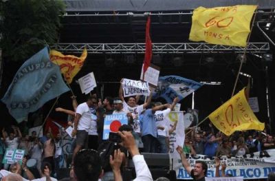 L�nea 60: aplicar�an suspensiones y despidos a delegados y choferes