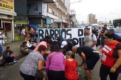 Olla popular contra la pobreza en Quinta de Olivos y Puente Saavedra