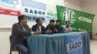[#Uni�nSindical] Los gremios marplatenses, juntos por la paritaria docente