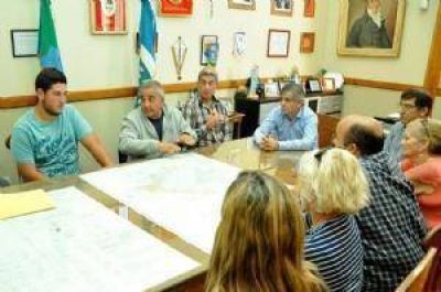 Se anunciaron 13 nuevas cuadras de asfalto en el barrio 20 de Julio