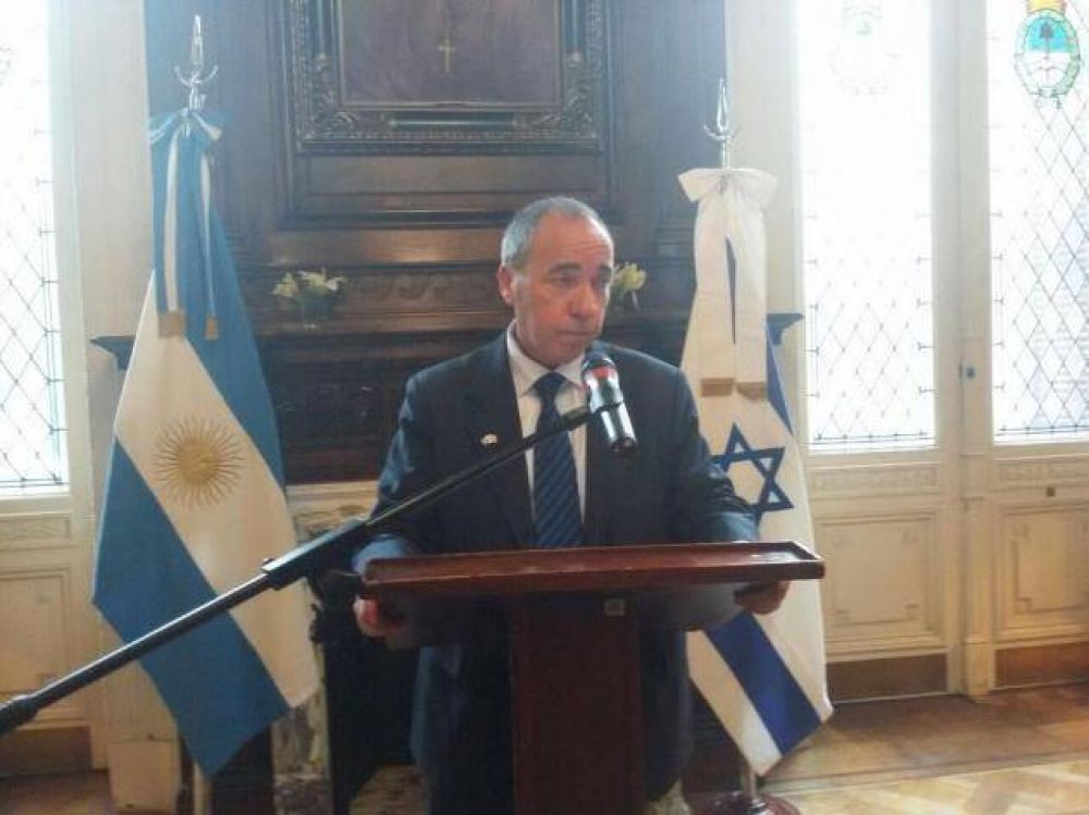  Director de la Cancillera israel: El terrorismo comienza con judos e israeles, pero nunca acaba all