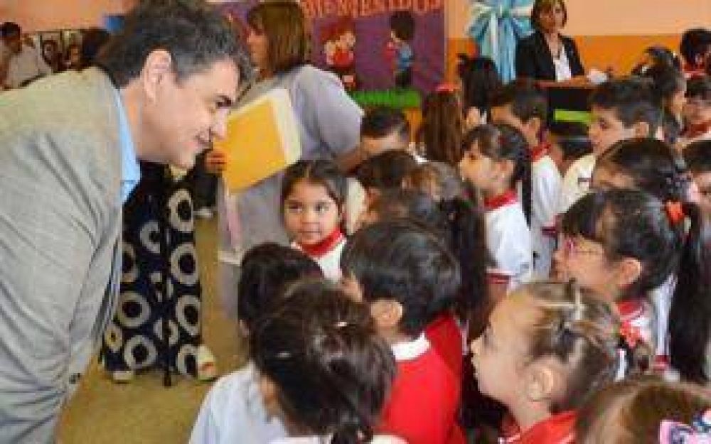 Vicente L�pez: Macri pagar� una ayuda escolar para los municipales