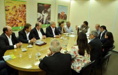 Sancor: el intendente de General Villegas se reuni� con autoridades de la provincia