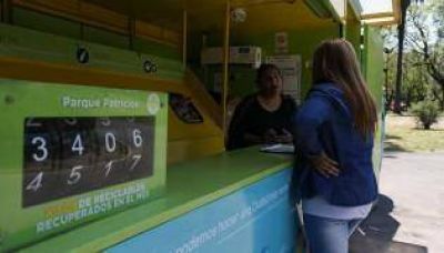 Los vecinos porte�os recibir�n plantas a cambio de aceite vegetal