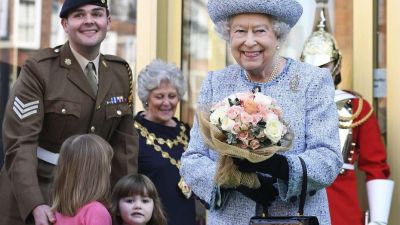 La reina Isabel autoriza el Brexit y Londres avisa que no habr� refer�ndum en Escocia