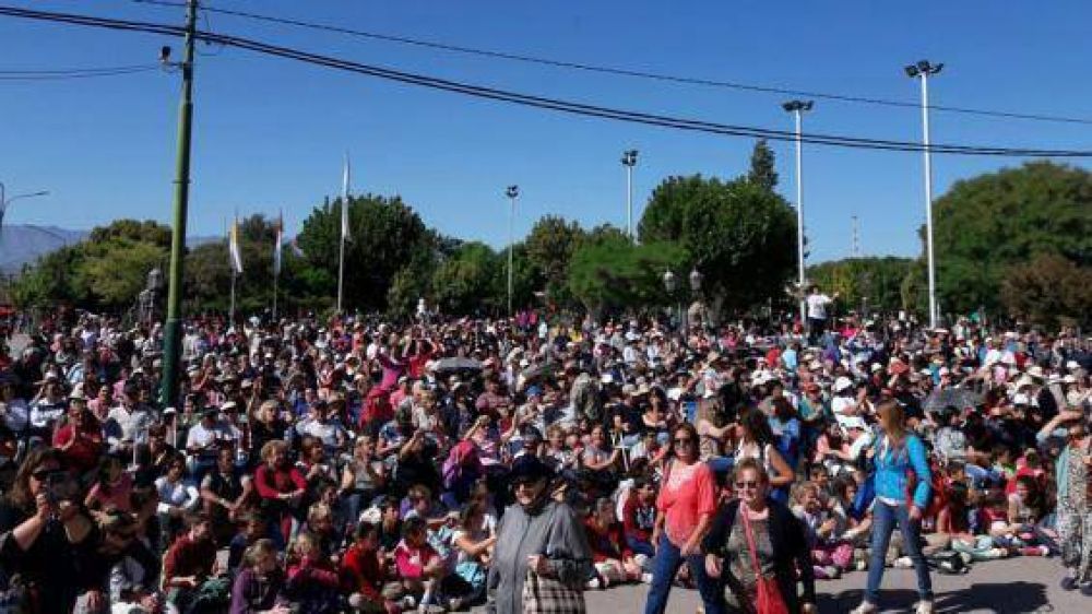 Miles de fieles celebraron al Santo Cura Brochero