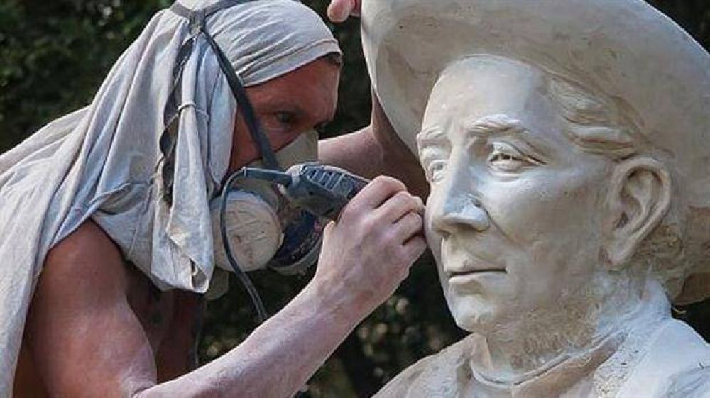 Las imgenes del escultor de Brochero miran sin ojos