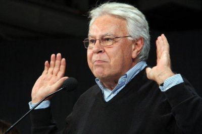 Felipe Gonz�lez neg� haberle pedido a Macri que Cristina Kirchner vaya presa