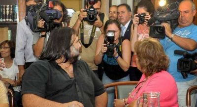 La FEB eval�a romper el frente docente e ir a la reuni�n de Vidal