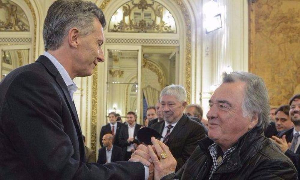 Decepcionado, Barrionuevo clausura su alianza histrica con Macri