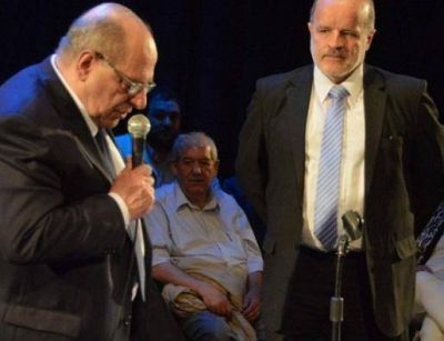 Razona: �Telpuk est� sospechado de contrataciones irregulares�