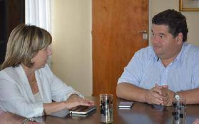 La Diputada Mar�a Elena Torresi visit� el municipio de Berisso