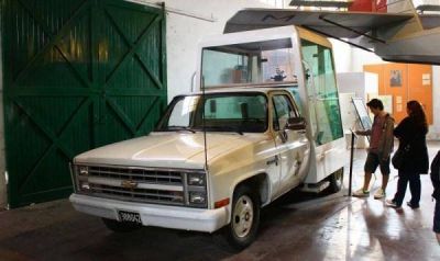 Papam�vil que us� San Juan Pablo II ser� el auto s�mbolo de exposici�n en Argentina