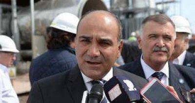 Manzur valor� el compromiso de los trabajadores estatales