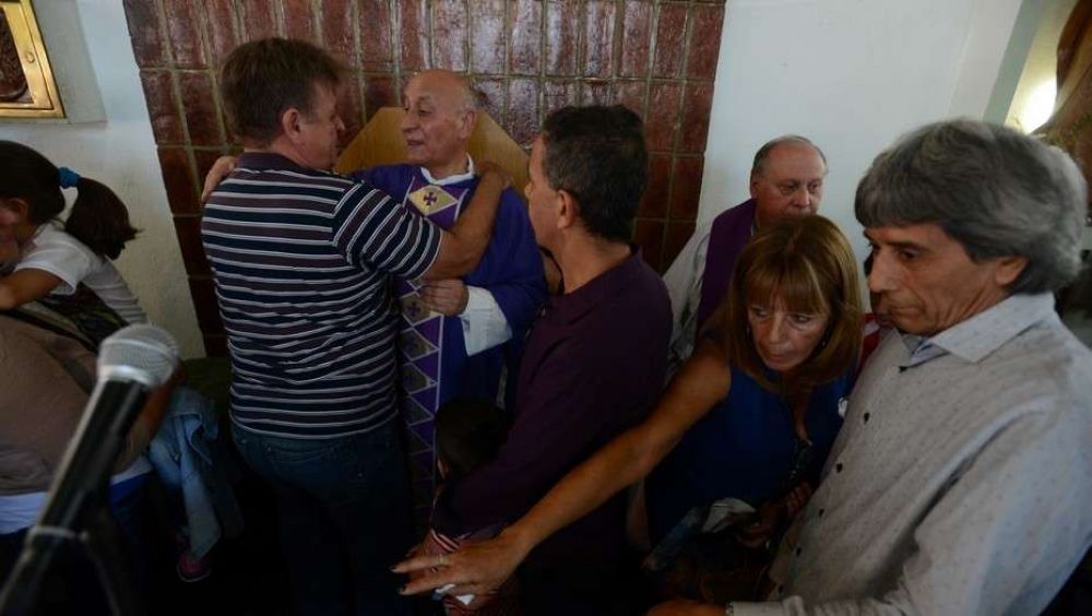 La ltima misa del sacerdote que perdi la batalla con los narcos en San Martn