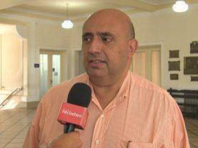 El municipio saca lotes a remate e invita a propietarios a regularizar