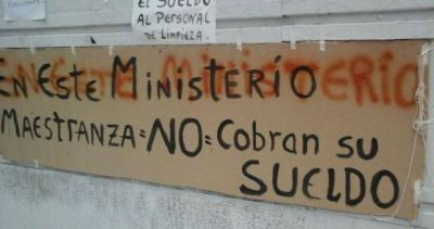 Antisindical: Triaca contrat� rompehuelgas para atacar un paro en su Ministerio