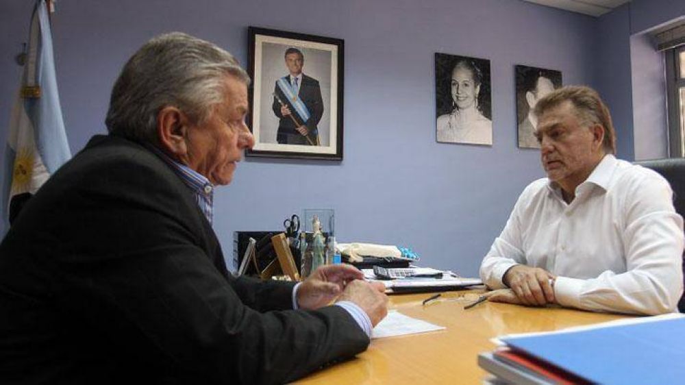 Infante: �Trabajamos para que los vecinos cuenten con los servicios indispensables�