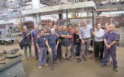 Quilmes: Martiniano visit� la cooperativa de trabajo Felipe Vallese