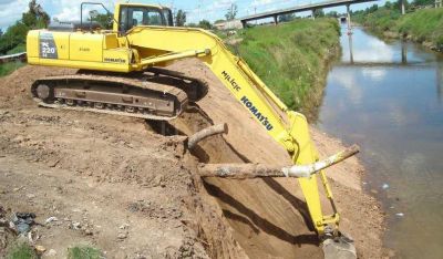 Realizan obras de drenaje en Las Colonias y Castellanos