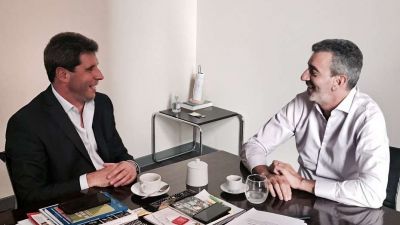 Florencio Randazzo se sac� una foto para mover la vidriera del PJ