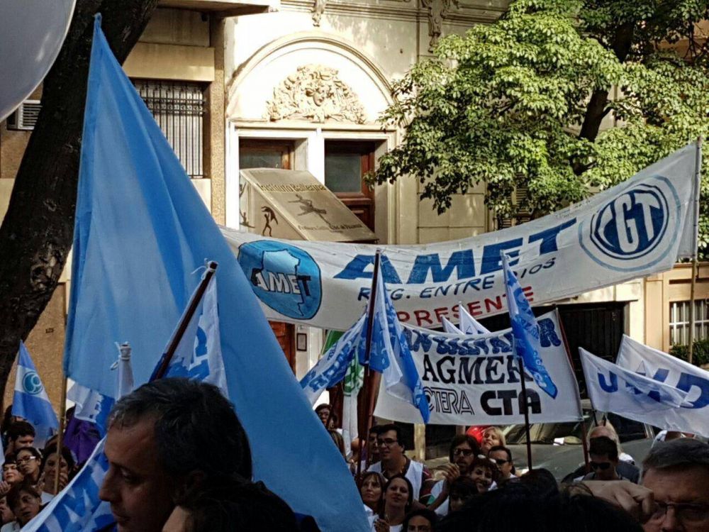 AMET Entre Ros en la Marcha Federal 