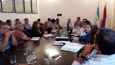Este mi�rcoles el Gobierno y los gremios estatales se vuelven a reunir para discutir salarios 