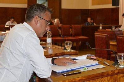 �Las 1200 luminarias son quitadas de Capital Federal y llegan con tecnolog�a obsoleta�