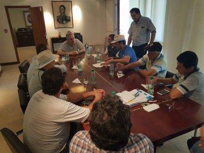 Tras la reuni�n con Passalacqua los yerbateros esperar�n hasta hoy para destrabar el conflicto