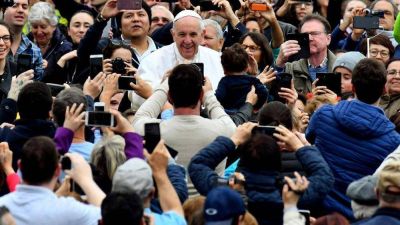 El Papa: �Los fuertes ayudan a los d�biles, no hay serie A y serie B�
