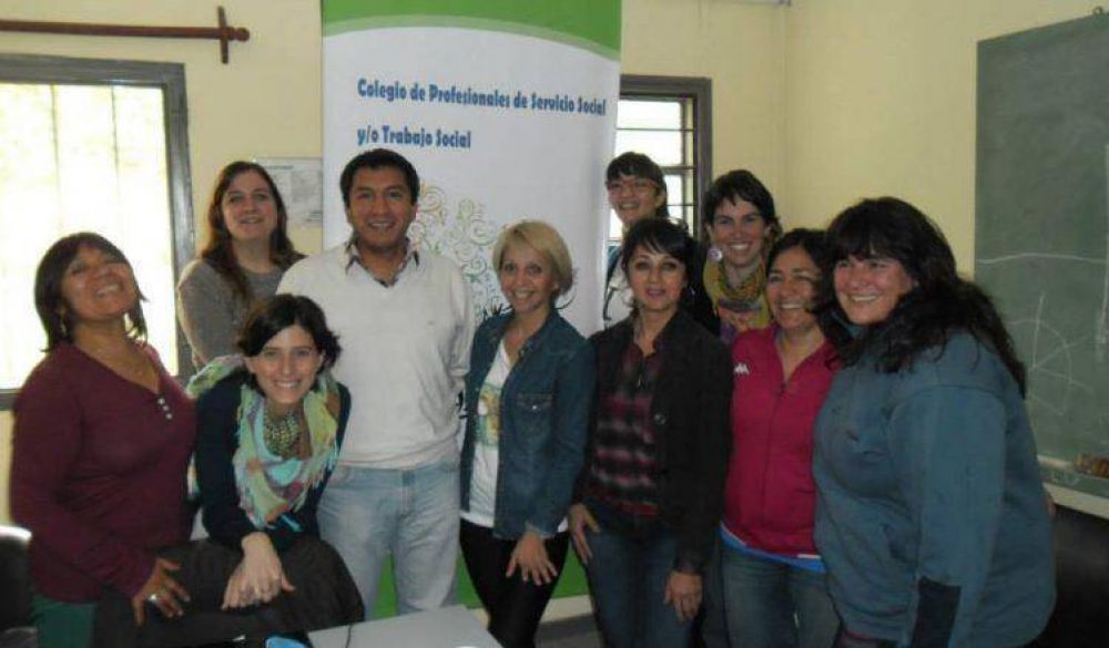 Duro comunicado del Colegio de Profesionales de Servicio Social y/o Trabajo Social contra el legislador Marinao