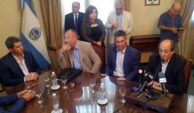 Firmaron el contrato con la empresa para el ensanche de Avenida Central