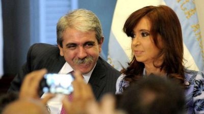 Cristina Kirchner deja correr versiones sobre su candidatura y ensaya una autocr�tica: 