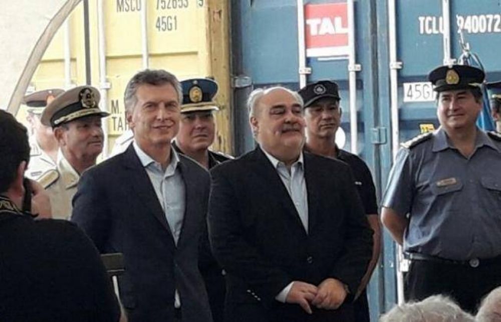 Macri prometi� que en diciembre se licitar� el segundo puente Chaco-Corrientes