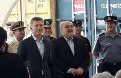 Macri prometi� que en diciembre se licitar� el segundo puente Chaco-Corrientes